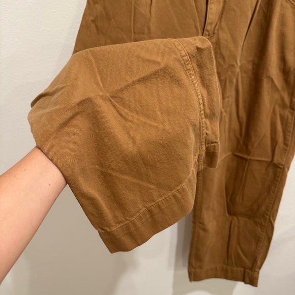 Banana Republic Tan Chinos - Picture 5 of 8